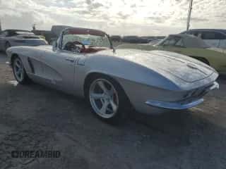 1962 Chevrolet Corvette с VIN 20867S101140, выставлен на аукционе Copart как лот 76679674 с пробегом Не указан миль и Списание • Salvage title. История ставок и продаж доступна на DreamBid. Изображение 2.