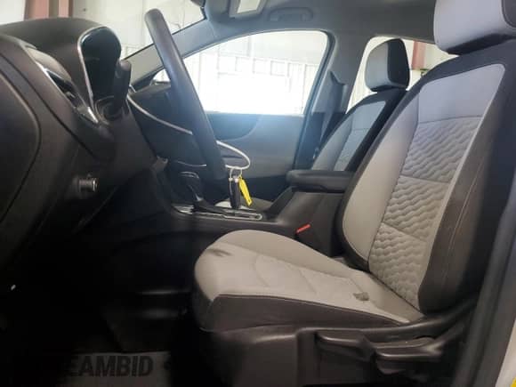 2019 Chevrolet Equinox LS с VIN 2GNAXHEV9K6105818, выставлен на аукционе Copart как лот 84885265 с пробегом 49 382 миль миль и Списание • Salvage title. История ставок и продаж доступна на DreamBid. Изображение 7.