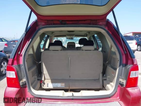 2006 Ford Freestyle SE with VIN 1FMZK01156GA03013, listed as a IAAI auction lot 42793408 with 172,090 mi miles and . Bid and sale history available at DreamBid. Image 12.