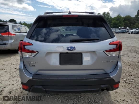 2024 Subaru Forester Premium z VIN JF2SKADC6RH433500, wystawiony jako Copart lot #70951835 z przebiegiem 5 635 mil mil oraz Szkoda całkowita • Salvage title. Historia ofert i sprzedaży dostępna na DreamBid. Obrazek 6.