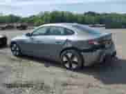 2024 BMW i4 xDrive40 с VIN WBY83FB04RFT02927, выставлен на аукционе Copart как лот 56941215 с пробегом 10 576 миль миль и Списание • Salvage title. История ставок и продаж доступна на DreamBid. Изображение 2.