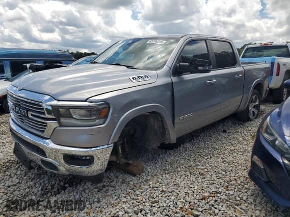 2021 Ram 1500 Laramie z VIN 1C6RREJT6MN801468, wystawiony jako Copart lot #65194215 z przebiegiem 112 372 mil mil oraz Szkoda całkowita • Salvage title. Historia ofert i sprzedaży dostępna na DreamBid. Obrazek 1.