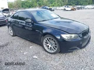 2011 BMW M3 с VIN WBSKG9C5XBE368801, выставлен на аукционе IAAI как лот 42669897 с пробегом 99 887 миль миль и . История ставок и продаж доступна на DreamBid. Изображение 1.