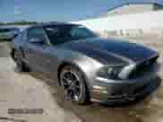 2013 Ford Mustang GT Premium z VIN 1ZVBP8CF4D5268350, wystawiony jako Copart lot #83868615 z przebiegiem 108 706 mil mil oraz Szkoda całkowita • Salvage title. Historia ofert i sprzedaży dostępna na DreamBid. Obrazek 13.