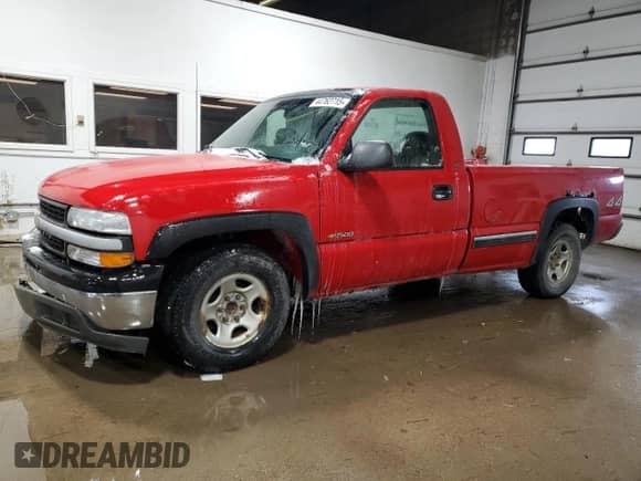 2000 Chevrolet Silverado 1500 with VIN 1GCEC14V0YE264553, listed as a Copart auction lot 44762715 with Not provided miles and Clean title. Bid and sale history available at DreamBid. Image 1.