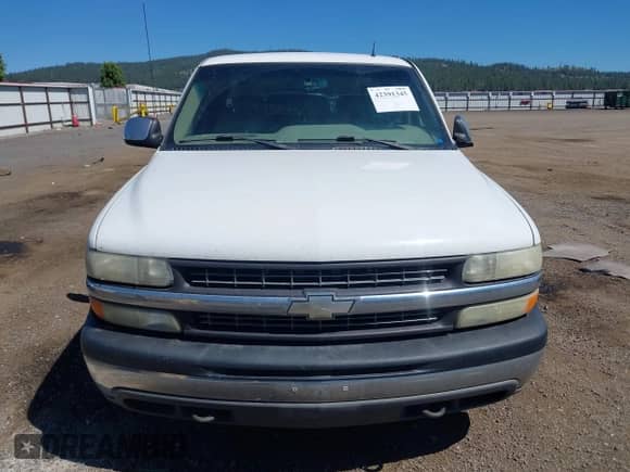 2002 Chevrolet Silverado 1500 LS with VIN 1GCEC19T22Z114628, listed as a IAAI auction lot 42391345 with 175,385 mi miles and . Bid and sale history available at DreamBid. Image 13.