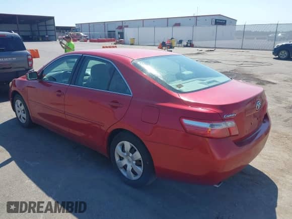 2008 Toyota Camry SE z VIN 4T1BK46K38U072491, wystawiony jako IAAI lot #43160852 z przebiegiem 77 420 mil mil oraz . Historia ofert i sprzedaży dostępna na DreamBid. Obrazek 3.