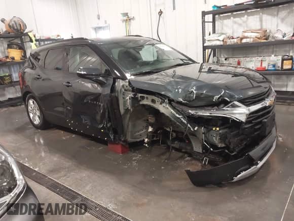 2019 Chevrolet Blazer z VIN 3GNKBGRS8KS605208, wystawiony jako IAAI lot #41938937 z przebiegiem 25 314 mil mil oraz . Historia ofert i sprzedaży dostępna na DreamBid. Obrazek 1.