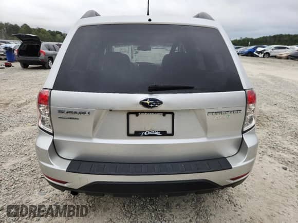 2011 Subaru Forester X Limited z VIN JF2SHAFC2BH714131, wystawiony jako Copart lot #81920565 z przebiegiem 121 537 mil mil oraz Szkoda całkowita • Salvage title. Historia ofert i sprzedaży dostępna na DreamBid. Obrazek 6.