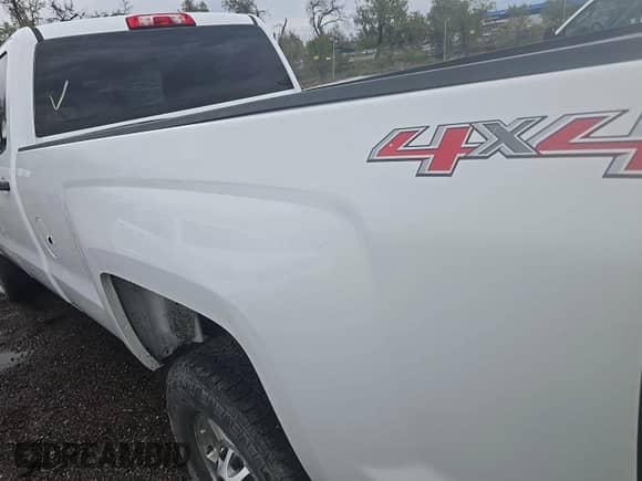 2015 Chevrolet Silverado 3500HD Work Truck с VIN 1GC2KYEG6FZ539511, выставлен на аукционе IAAI как лот 43548172 с пробегом Не указан миль и . История ставок и продаж доступна на DreamBid. Изображение 14.