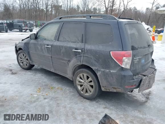 2011 Subaru Forester X Limited z VIN JF2SHAFC8BH752012, wystawiony jako IAAI lot #41613174 z przebiegiem 86 251 mil mil oraz . Historia ofert i sprzedaży dostępna na DreamBid. Obrazek 3.
