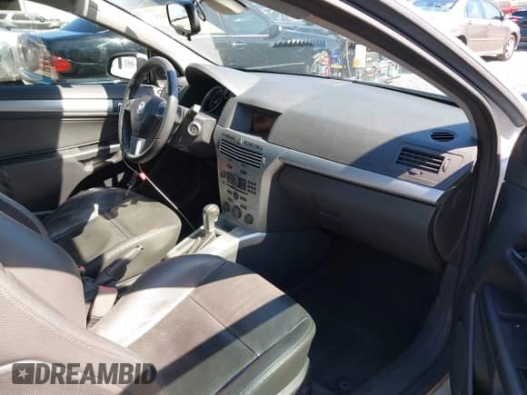 2008 Saturn Astra XR with VIN W08AT271185088764, listed as a IAAI auction lot 42777618 with 60,374 mi miles and . Bid and sale history available at DreamBid. Image 5.