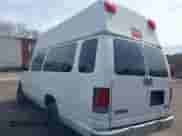 2008 Ford Econoline Cargo Commercial z VIN 1FTNS24W28DB54840, wystawiony jako IAAI lot #41966034 z przebiegiem 85 087 mil mil oraz . Historia ofert i sprzedaży dostępna na DreamBid. Obrazek 3.