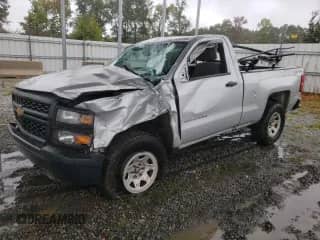 2014 Chevrolet Silverado 1500 Work Truck z VIN 1GCNKPEH3EZ133507, wystawiony jako Copart lot #72934164 z przebiegiem 121 941 mil mil oraz Szkoda całkowita • Salvage title. Historia ofert i sprzedaży dostępna na DreamBid. Obrazek 1.