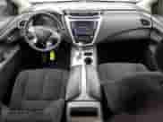 2018 Nissan Murano S z VIN 5N1AZ2MH1JN129693, wystawiony jako Copart lot #57977225 z przebiegiem 129 345 mil mil oraz Czysty tytuł • Clean title. Historia ofert i sprzedaży dostępna na DreamBid. Obrazek 8.