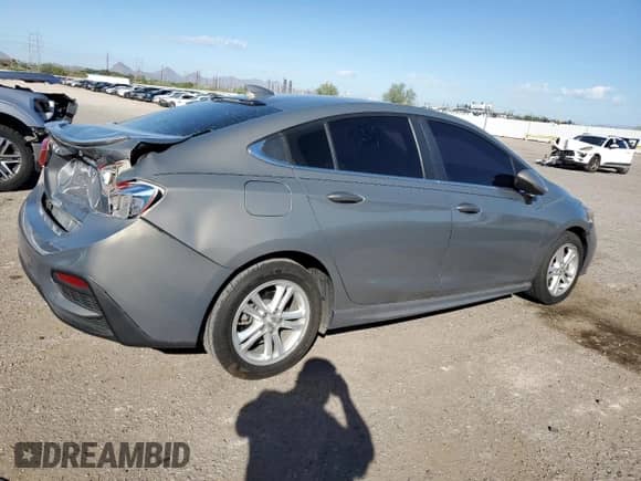 2017 Chevrolet Cruze LT with VIN 1G1BE5SM2H7173781, listed as a Copart auction lot 86876245 with 93,031 mi miles and Salvage title. Bid and sale history available at DreamBid. Image 3.