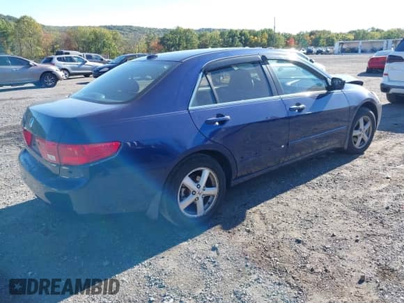 2005 Honda Accord EX-L with VIN 1HGCM56815A094288, listed as a IAAI auction lot 43418278 with 230,428 mi miles and . Bid and sale history available at DreamBid. Image 4.