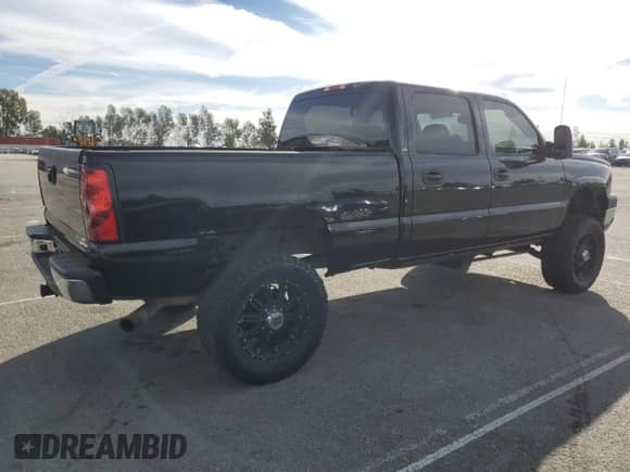 2004 Chevrolet Silverado 2500HD LS с VIN 1GCHC23244F265977, выставлен на аукционе Copart как лот 87312894 с пробегом 203 897 миль миль и Списание • Salvage title. История ставок и продаж доступна на DreamBid. Изображение 3.