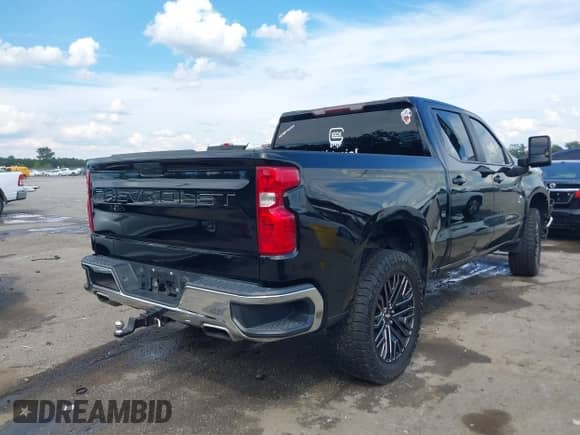 2020 Chevrolet Silverado 1500 LT with VIN 3GCUYDED2LG109380, listed as a IAAI auction lot 43320453 with Not provided miles and . Bid and sale history available at DreamBid. Image 4.