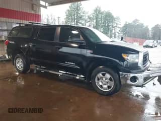 2007 Toyota Tundra SR5 with VIN 5TBDV54167S482217, listed as a IAAI auction lot 41444555 with 211,775 mi miles and . Bid and sale history available at DreamBid. Image 1.