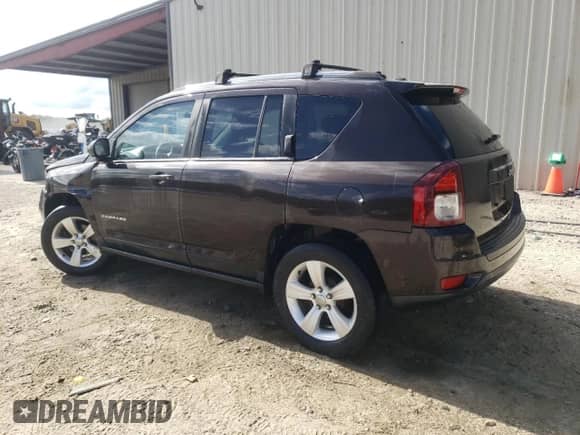 2014 Jeep Compass Latitude with VIN 1C4NJCEA4ED643134, listed as a Copart auction lot 71044335 with 103,025 mi miles and Salvage title. Bid and sale history available at DreamBid. Image 2.