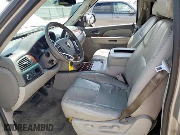 2007 Chevrolet Tahoe LS с VIN 1GNFC13JX7R153378, выставлен на аукционе Copart как лот 59350705 с пробегом 206 022 миль миль и Списание • Salvage title. История ставок и продаж доступна на DreamBid. Изображение 7.