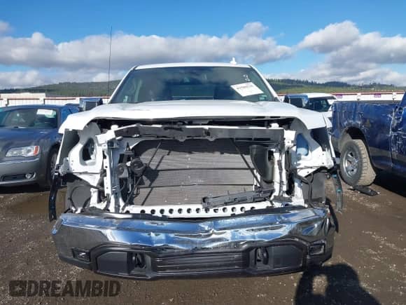 2025 GMC Sierra 1500 SLT z VIN 1GTUUDED4SZ265527, wystawiony jako IAAI lot #43580525 z przebiegiem 8 522 mil mil oraz . Historia ofert i sprzedaży dostępna na DreamBid. Obrazek 13.