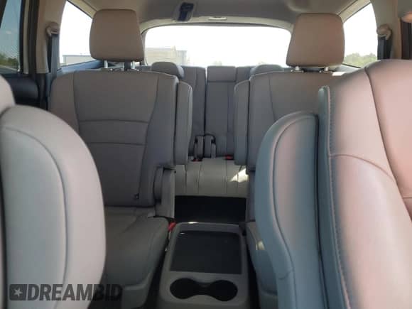 2022 Honda Pilot Touring 7-Passenger with VIN 5FNYF5H6XNB017260, listed as a Copart auction lot 70459955 with 47,527 mi miles and Salvage title. Bid and sale history available at DreamBid. Image 10.