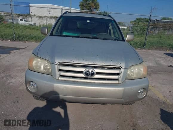 2006 Toyota Highlander with VIN JTEGP21A760114739, listed as a IAAI auction lot 42857158 with 287,579 mi miles and . Bid and sale history available at DreamBid. Image 6.