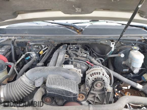 2009 Chevrolet Suburban LTZ z VIN 1GNFK363X9J100709, wystawiony jako IAAI lot #42687530 z przebiegiem 251 856 mil mil oraz . Historia ofert i sprzedaży dostępna na DreamBid. Obrazek 10.