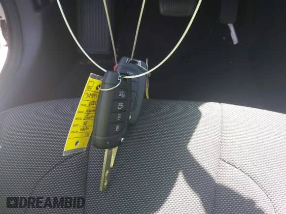 2025 Hyundai Elantra SE with VIN KMHLL4DG6SU895732, listed as a IAAI auction lot 42870906 with 13,805 mi miles and . Bid and sale history available at DreamBid. Image 11.