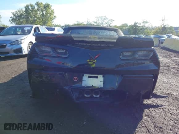 2016 Chevrolet Corvette Z06 3LZ z VIN 1G1YU3D61G5613211, wystawiony jako IAAI lot #43239752 z przebiegiem Nie podano mil oraz . Historia ofert i sprzedaży dostępna na DreamBid. Obrazek 16.