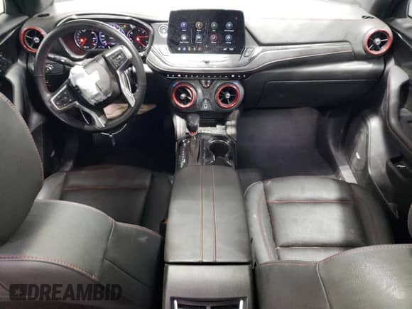 2023 Chevrolet Blazer RS z VIN 3GNKBKRS4PS157995, wystawiony jako Copart lot #64839645 z przebiegiem 30 166 mil mil oraz Szkoda całkowita • Salvage title. Historia ofert i sprzedaży dostępna na DreamBid. Obrazek 8.