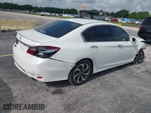 2017 Honda Accord EX-L with VIN 1HGCR2F91HA186000, listed as a IAAI auction lot 42445141 with 144,154 mi miles and . Bid and sale history available at DreamBid. Image 4.