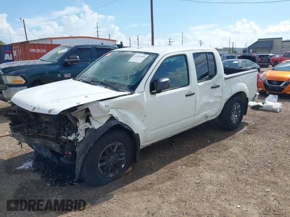 2018 Nissan Frontier SV z VIN 1N6AD0EV8JN732438, wystawiony jako IAAI lot #42597695 z przebiegiem 107 416 mil mil oraz . Historia ofert i sprzedaży dostępna na DreamBid. Obrazek 2.