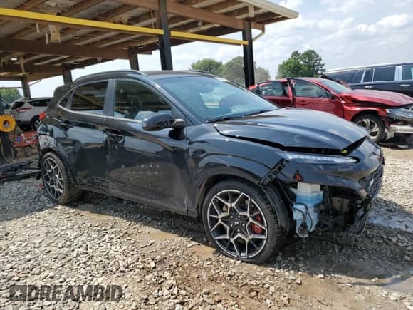 2023 Hyundai Kona с VIN KM8KH3AC6PU008064, выставлен на аукционе Copart как лот 60525475 с пробегом 53 221 миль миль и Списание • Salvage title. История ставок и продаж доступна на DreamBid. Изображение 4.