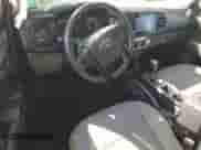 2023 Toyota Tacoma SR z VIN 3TYRZ5CN6PT024543, wystawiony jako Copart lot #81813015 z przebiegiem 18 867 mil mil oraz Szkoda całkowita • Salvage title. Historia ofert i sprzedaży dostępna na DreamBid. Obrazek 8.