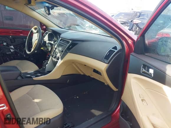 2014 Hyundai Sonata GLS z VIN 5NPEB4AC2EH825306, wystawiony jako IAAI lot #43479121 z przebiegiem 103 138 mil mil oraz . Historia ofert i sprzedaży dostępna na DreamBid. Obrazek 5.