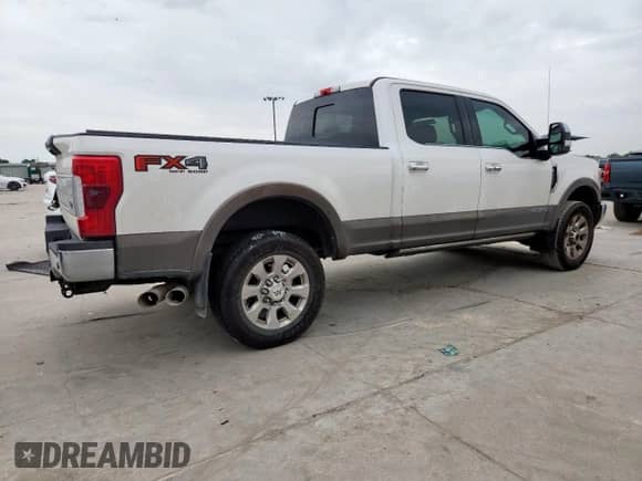 2017 Ford F-250 Lariat with VIN 1FT7W2BTXHEE31279, listed as a Copart auction lot 62380475 with 128,691 mi miles and Clean title. Bid and sale history available at DreamBid. Image 3.