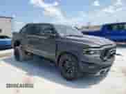 2020 Ram 1500 Rebel z VIN 1C6SRFLT2LN199221, wystawiony jako Copart lot #68965755 z przebiegiem 49 714 mil mil oraz Szkoda całkowita • Salvage title. Historia ofert i sprzedaży dostępna na DreamBid. Obrazek 4.
