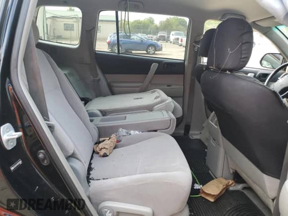 2008 Toyota Highlander z VIN JTEDS41A382059680, wystawiony jako Copart lot #81929915 z przebiegiem Nie podano mil oraz Szkoda całkowita • Salvage title. Historia ofert i sprzedaży dostępna na DreamBid. Obrazek 10.