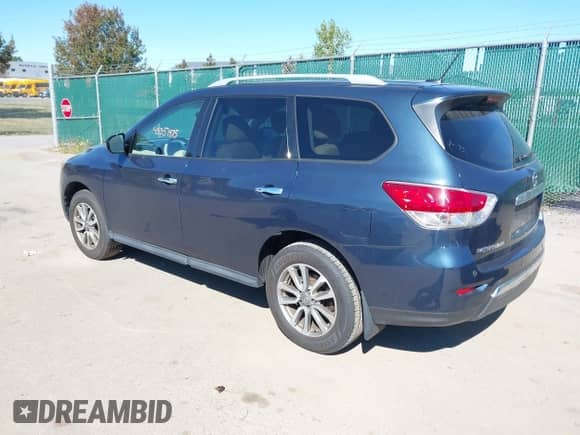 2013 Nissan Pathfinder Platinum with VIN 5N1AR2MN7DC631033, listed as a IAAI auction lot 43351975 with 195,260 mi miles and . Bid and sale history available at DreamBid. Image 3.
