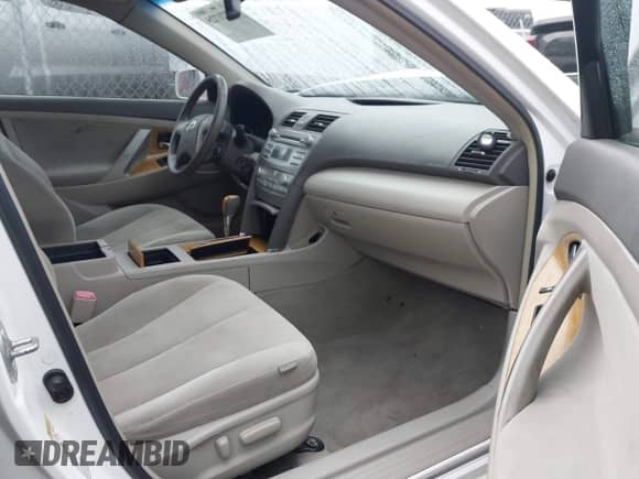 2007 Toyota Camry LE с VIN 4T1BE46K97U536647, выставлен на аукционе IAAI как лот 43371725 с пробегом 282 848 миль миль и . История ставок и продаж доступна на DreamBid. Изображение 5.