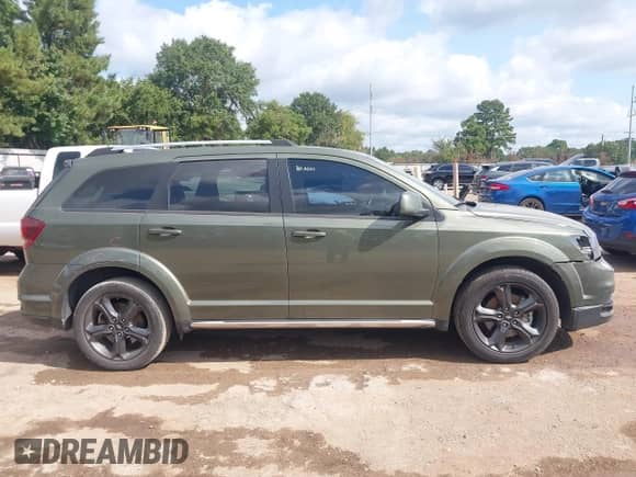 2018 Dodge Journey Crossroad with VIN 3C4PDCGBXJT519623, listed as a IAAI auction lot 43061340 with 110,890 mi miles and . Bid and sale history available at DreamBid. Image 13.