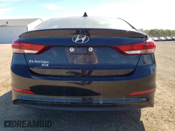 2018 Hyundai Elantra SE z VIN 5NPD74LF0JH393328, wystawiony jako Copart lot #82398555 z przebiegiem 69 280 mil mil oraz Szkoda całkowita • Salvage title. Historia ofert i sprzedaży dostępna na DreamBid. Obrazek 6.