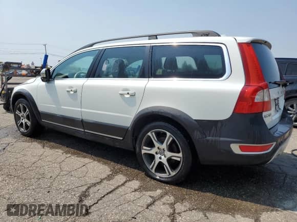 2012 Volvo XC70 T6 z VIN YV4902BZ2C1142036, wystawiony jako Copart lot #60450775 z przebiegiem 190 909 mil mil oraz Czysty tytuł • Clean title. Historia ofert i sprzedaży dostępna na DreamBid. Obrazek 2.