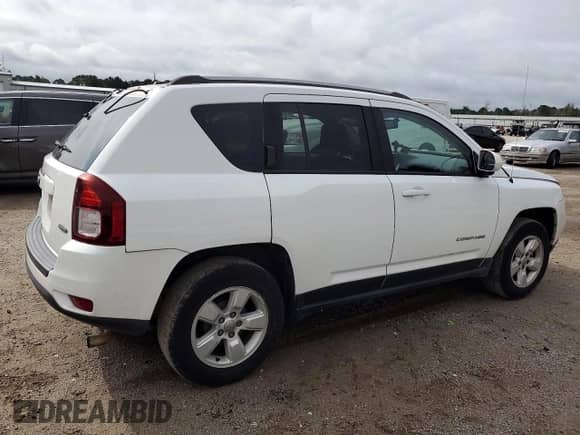2017 Jeep Compass Latitude with VIN 1C4NJCEA4HD116179, listed as a Copart auction lot 67472695 with 126,749 mi miles and Salvage title. Bid and sale history available at DreamBid. Image 3.