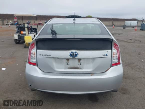 2015 Toyota Prius Four z VIN JTDKN3DU4F1913162, wystawiony jako IAAI lot #43353970 z przebiegiem 269 891 mil mil oraz . Historia ofert i sprzedaży dostępna na DreamBid. Obrazek 16.