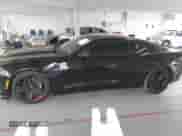 2022 Chevrolet Camaro 2LT z VIN 1G1FD1RS8N0108357, wystawiony jako IAAI lot #43224987 z przebiegiem 51 583 mil mil oraz . Historia ofert i sprzedaży dostępna na DreamBid. Obrazek 14.