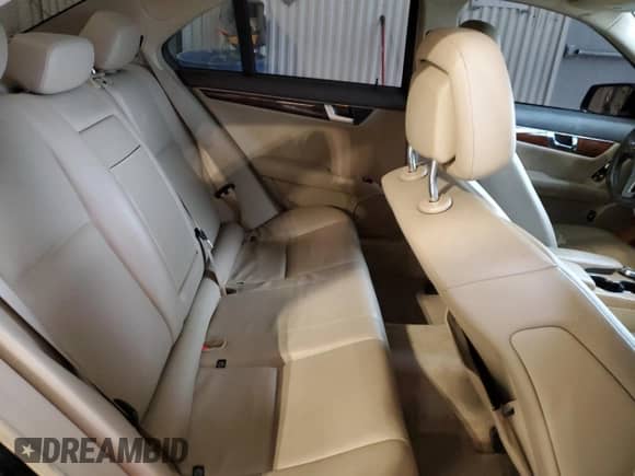 2014 Mercedes-Benz C 300 Sport with VIN WDDGF8AB1ER320996, listed as a Copart auction lot 90364515 with 125,557 mi miles and Clean title. Bid and sale history available at DreamBid. Image 10.